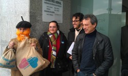 Queremos Galego desenvolveu un acto ás portas de San Caetano para esixir a derrogación do Decreto contra o Galego